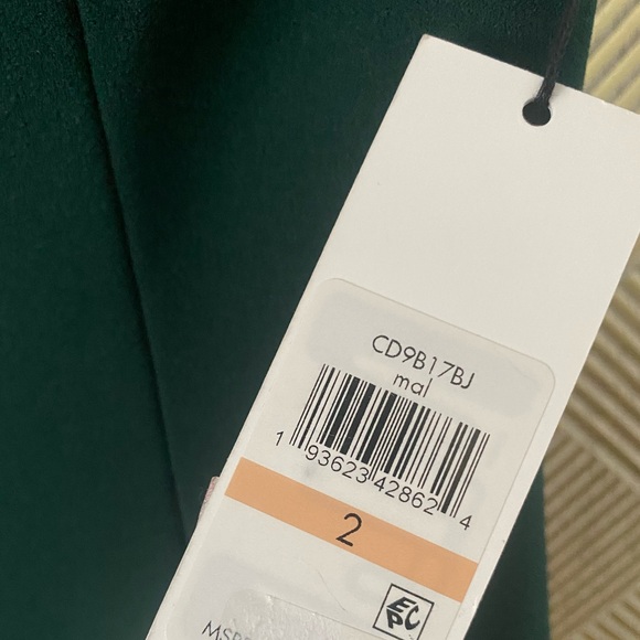 Calvin Klein NWT Notched Off the Shoulder Gown Evening Dress Emerald Green Sz 2 - Picture 4 of 6